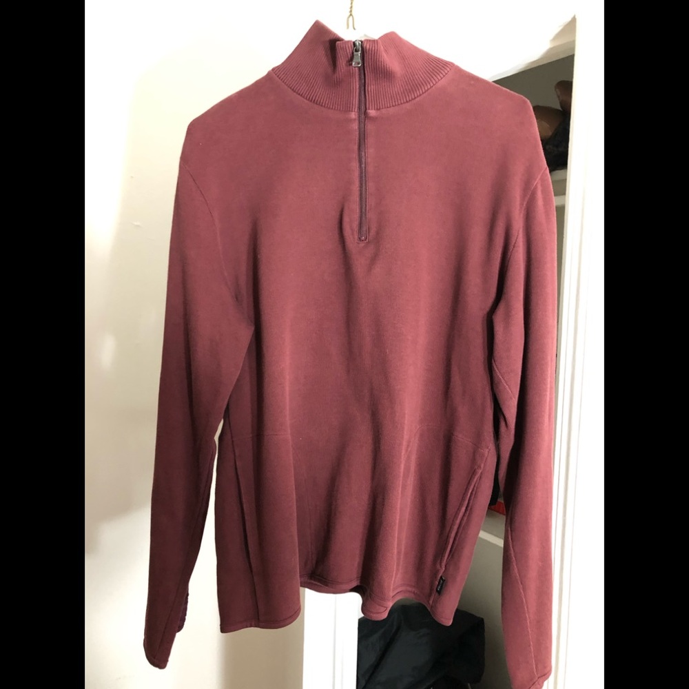 Hugo Boss burgundy XL sweatshirt w tons of detail